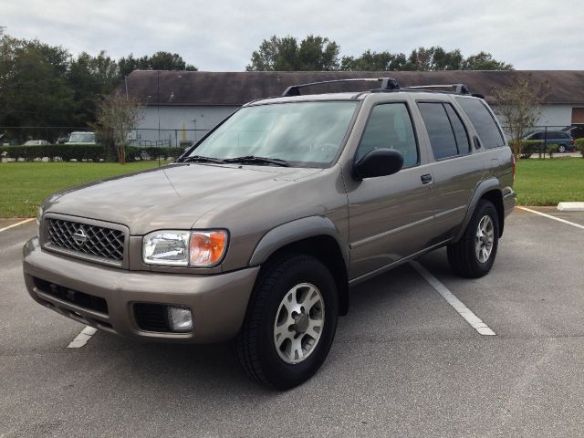 Nissan Pathfinder 2001 photo 4