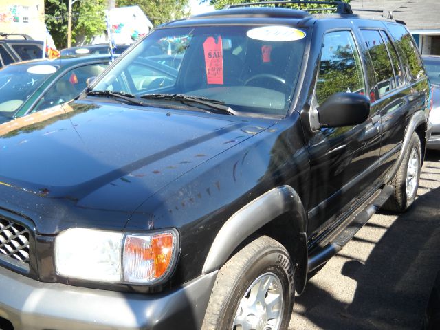 Nissan Pathfinder 2001 photo 4