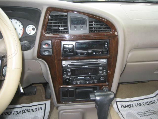 Nissan Pathfinder 2002 photo 9