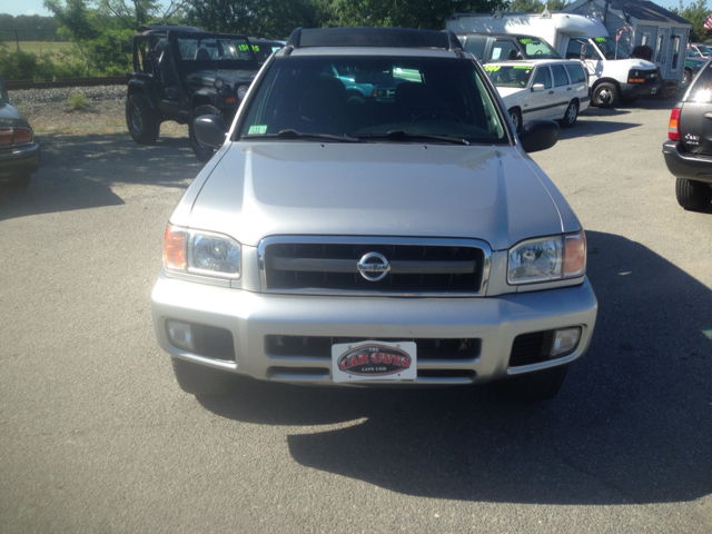 Nissan Pathfinder 2002 photo 1