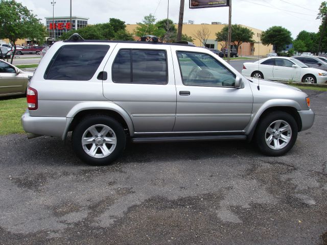 Nissan Pathfinder 2002 photo 12