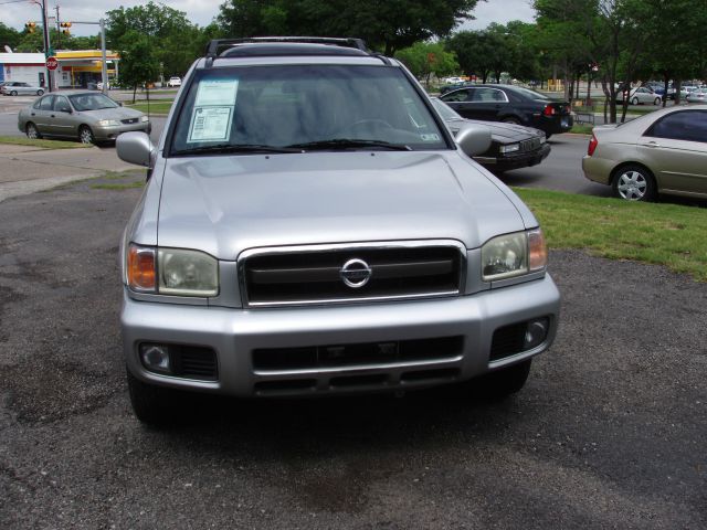 Nissan Pathfinder 2002 photo 14