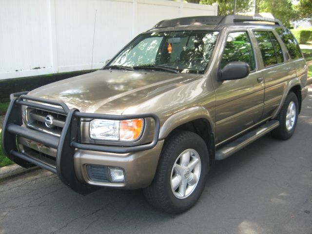 Nissan Pathfinder 2002 photo 2