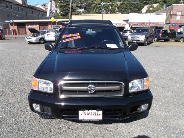 Nissan Pathfinder 2002 photo 2