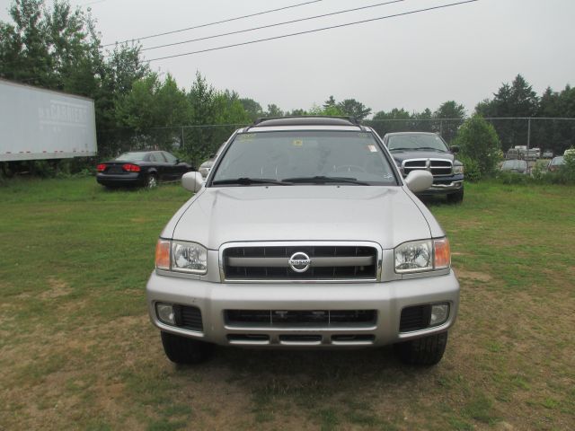 Nissan Pathfinder 2002 photo 2