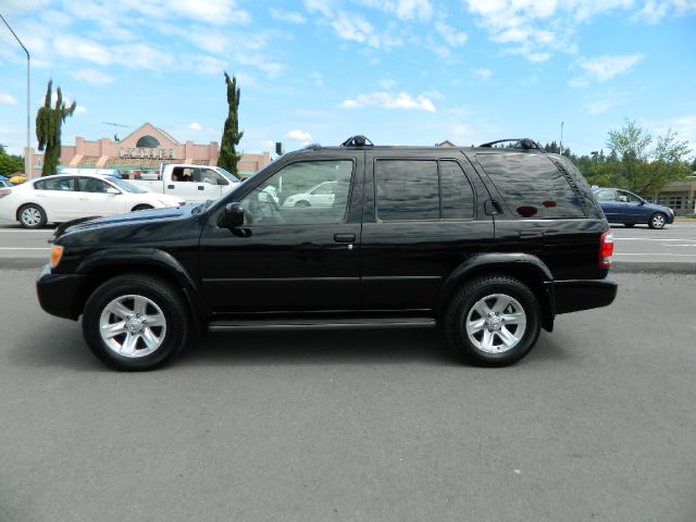 Nissan Pathfinder 2002 photo 1