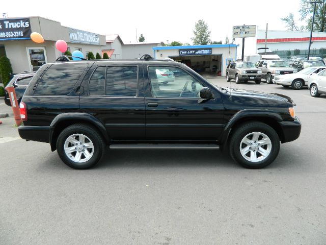 Nissan Pathfinder 2002 photo 11