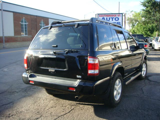 Nissan Pathfinder 2002 photo 4