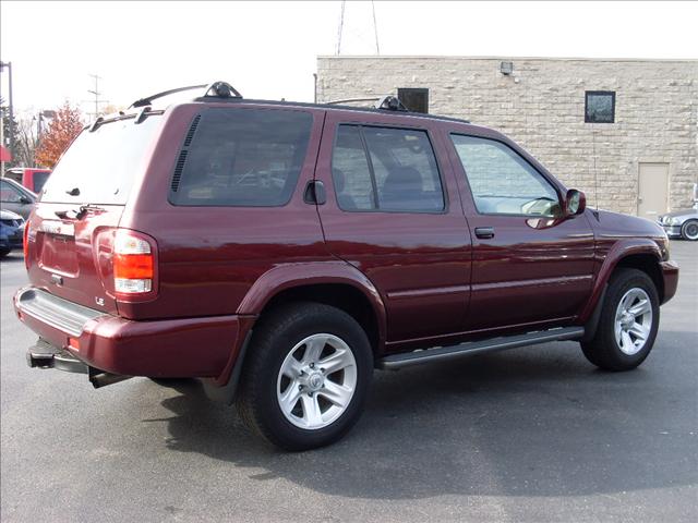 Nissan Pathfinder 2002 photo 1