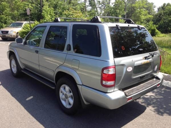 Nissan Pathfinder 2002 photo 1