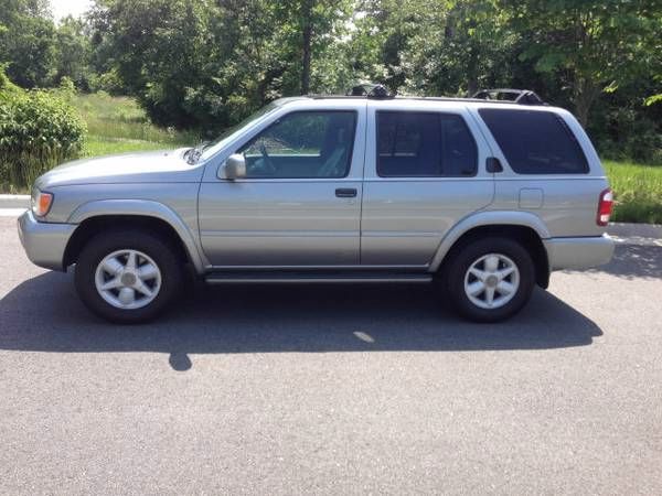 Nissan Pathfinder 2002 photo 2