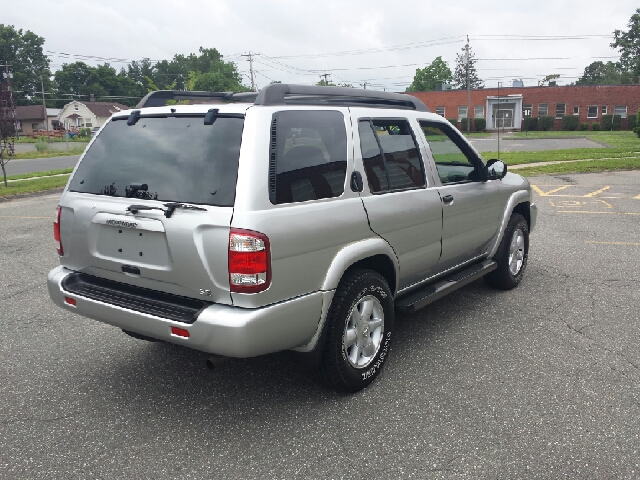 Nissan Pathfinder 2002 photo 3