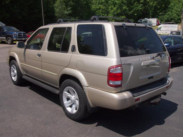 Nissan Pathfinder 2002 photo 2