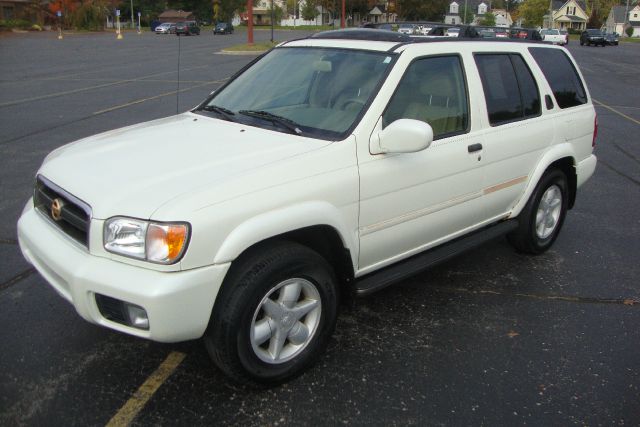 Nissan Pathfinder 2002 photo 4