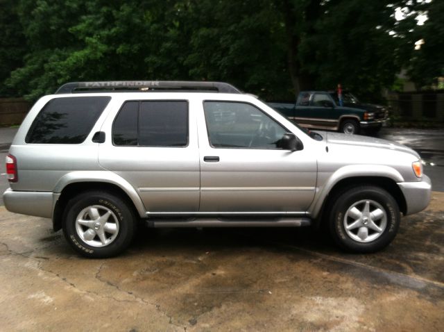 Nissan Pathfinder 2002 photo 3