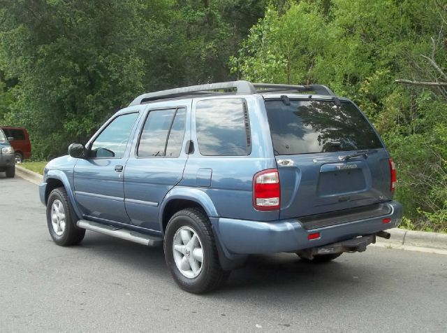 Nissan Pathfinder 2002 photo 3