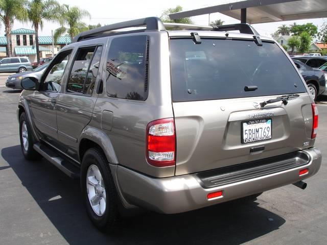 Nissan Pathfinder 2003 photo 4