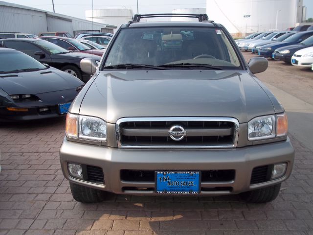 Nissan Pathfinder 2003 photo 2