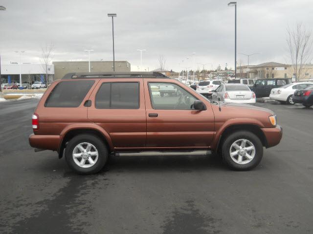 Nissan Pathfinder 2003 photo 1