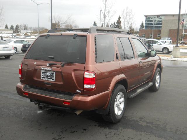 Nissan Pathfinder 2003 photo 2