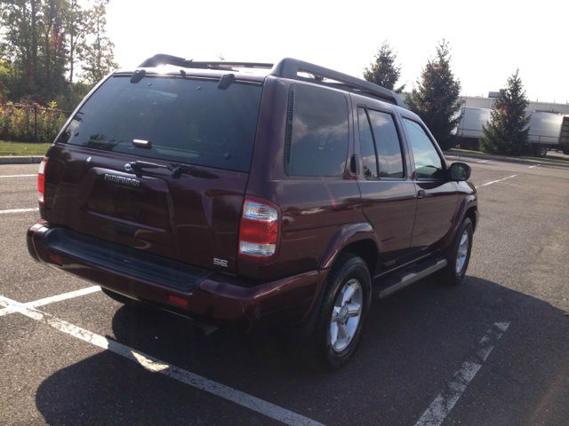 Nissan Pathfinder 2003 photo 2