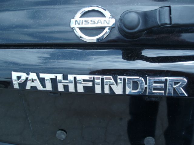 Nissan Pathfinder 2003 photo 6