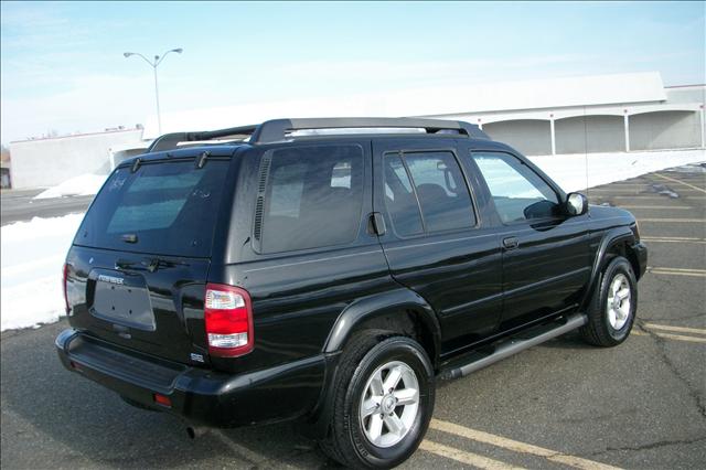 Nissan Pathfinder 2003 photo 1