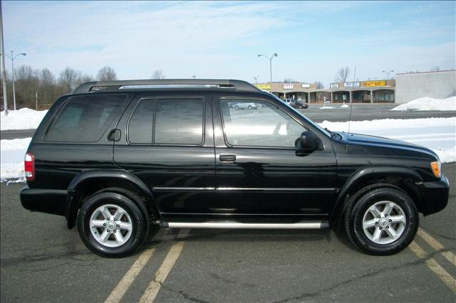 Nissan Pathfinder 2003 photo 2