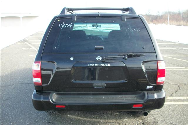 Nissan Pathfinder 2003 photo 4