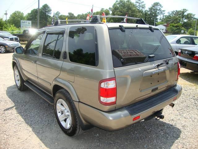 Nissan Pathfinder 2003 photo 1