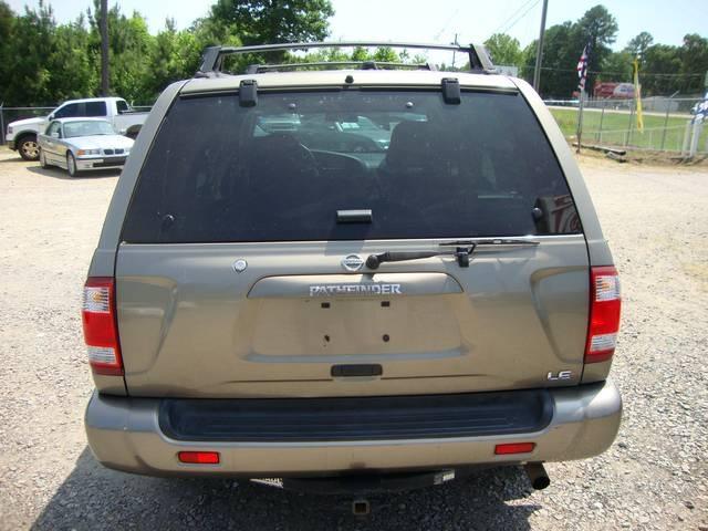 Nissan Pathfinder 2003 photo 2