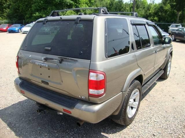 Nissan Pathfinder 2003 photo 3