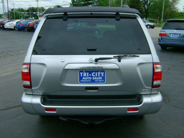 Nissan Pathfinder 2003 photo 18