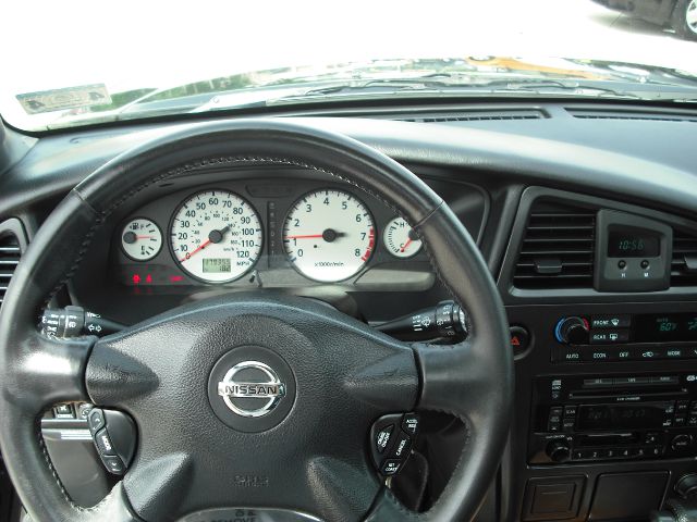 Nissan Pathfinder 2003 photo 3