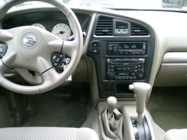 Nissan Pathfinder 2003 photo 3