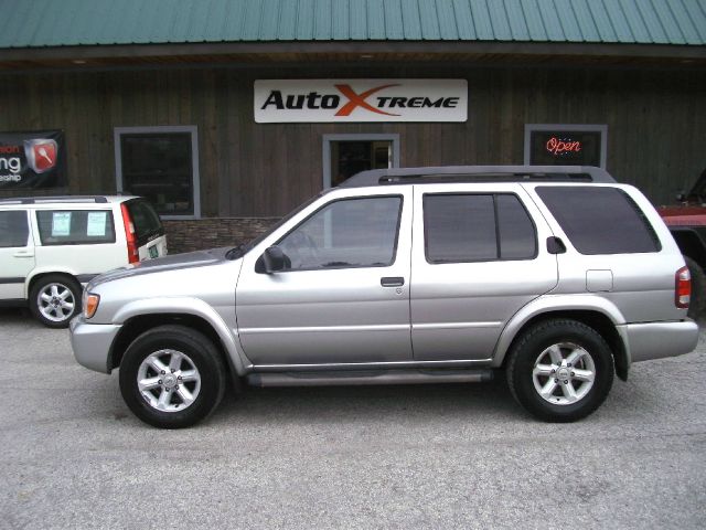 Nissan Pathfinder 2003 photo 2