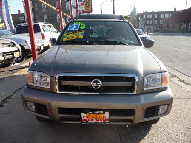 Nissan Pathfinder 2003 photo 1