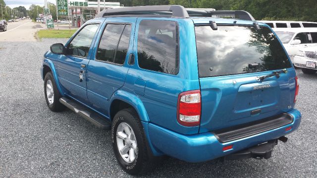 Nissan Pathfinder 2003 photo 1