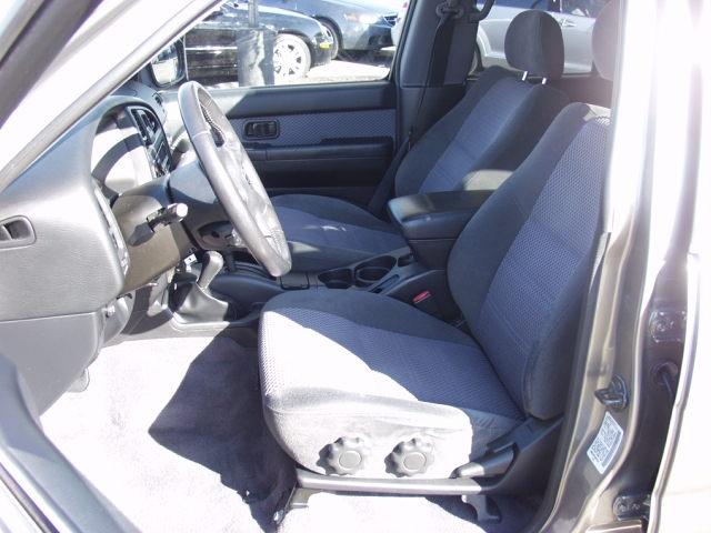 Nissan Pathfinder 2003 photo 1