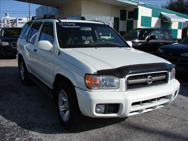 Nissan Pathfinder 2003 photo 2