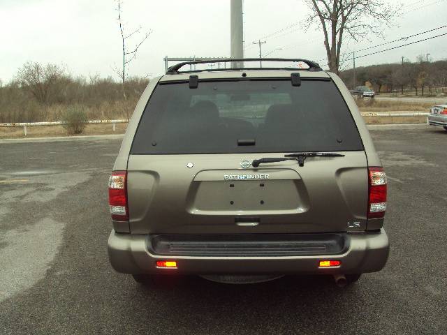 Nissan Pathfinder 2003 photo 3