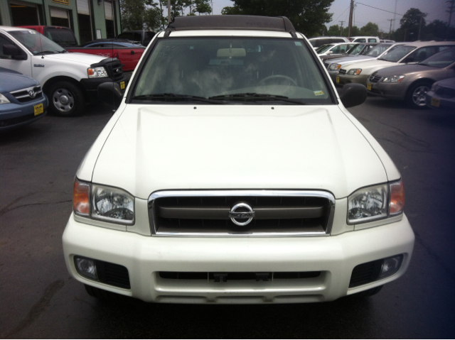 Nissan Pathfinder 2003 photo 1