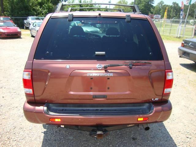 Nissan Pathfinder 2003 photo 2