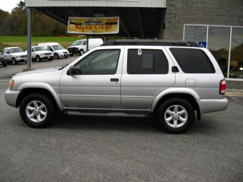 Nissan Pathfinder 2003 photo 1