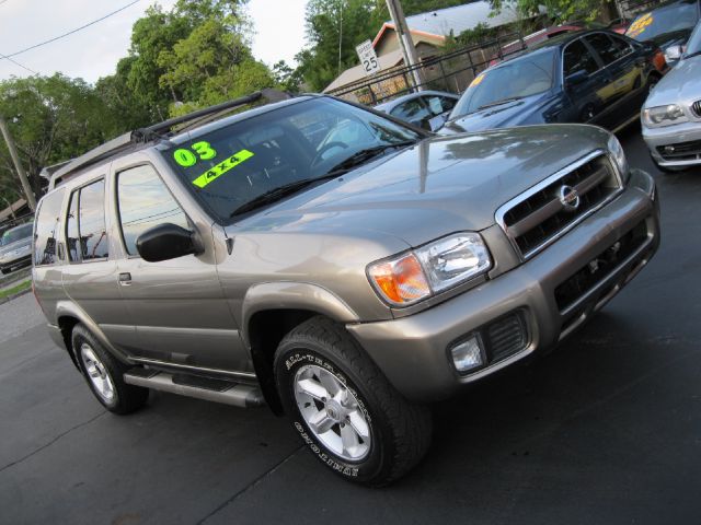 Nissan Pathfinder 2003 photo 10