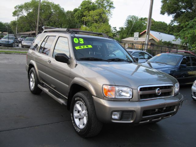 Nissan Pathfinder 2003 photo 14