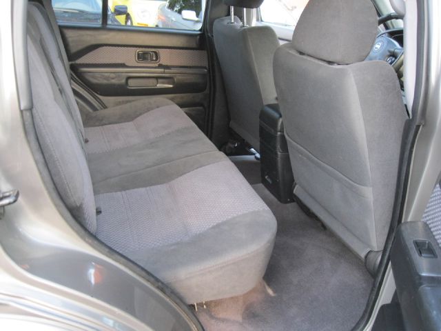 Nissan Pathfinder 2003 photo 16