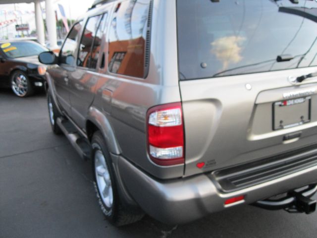 Nissan Pathfinder 2003 photo 8