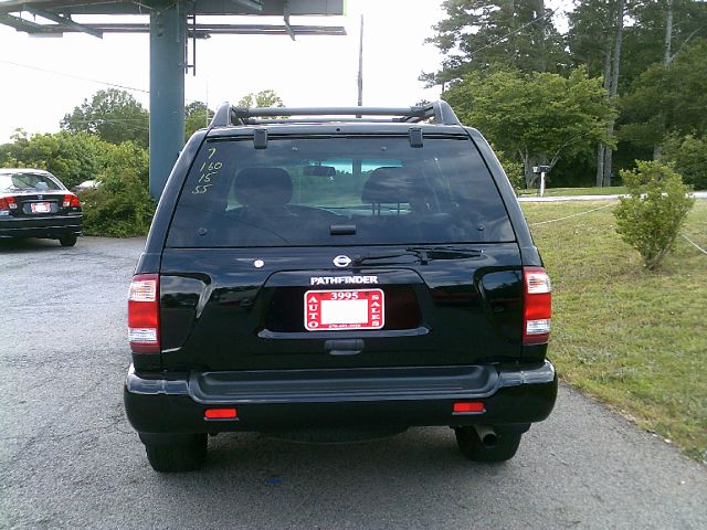 Nissan Pathfinder 2003 photo 8