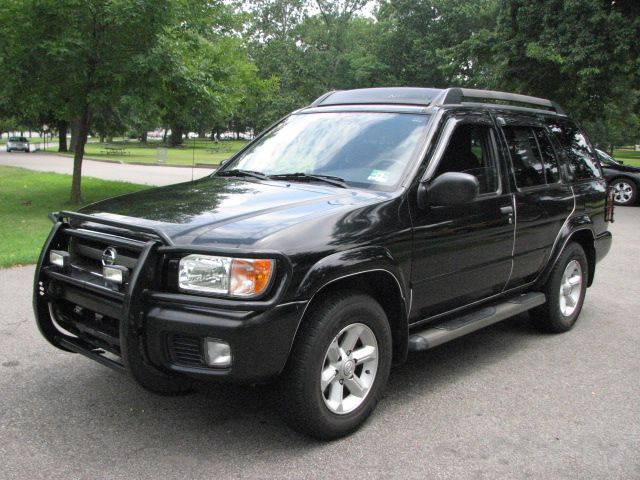 Nissan Pathfinder 2003 photo 1